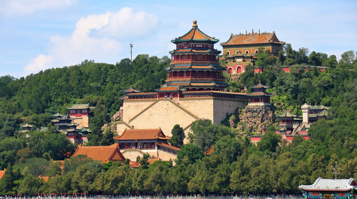 Imperial Garden Discovery at the Summer Palace (1)