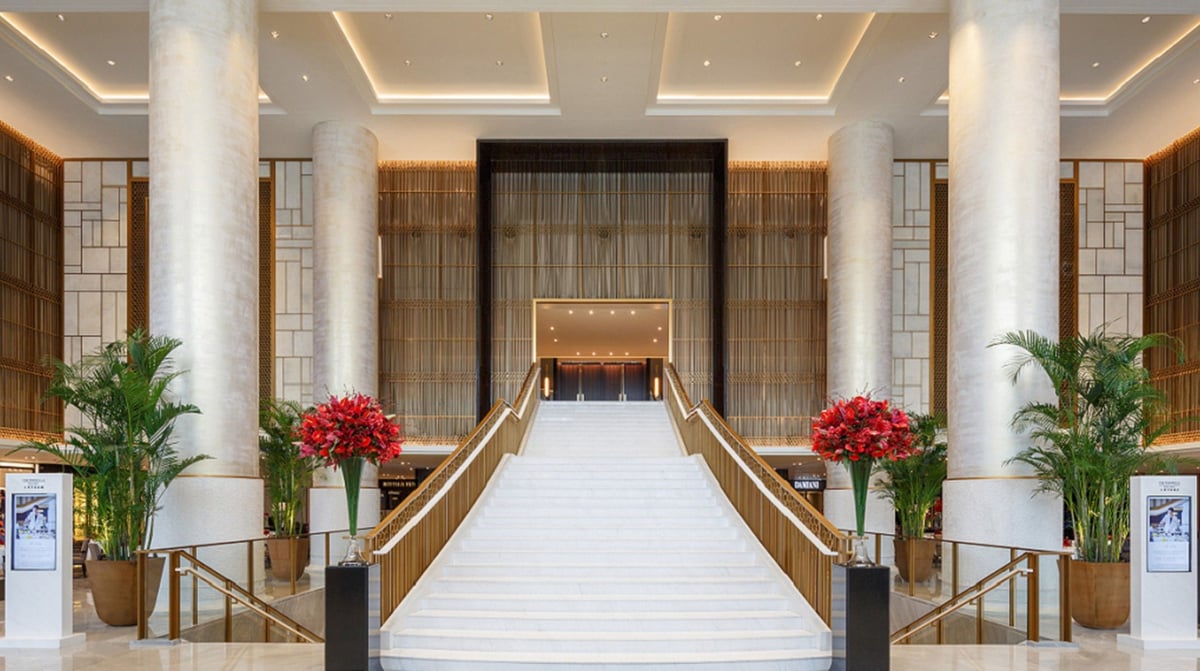The Peninsula Beijing Entrance