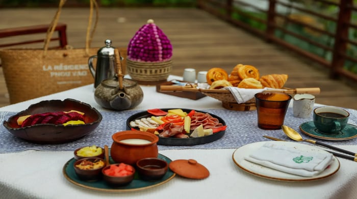 La Résidence Phou Vao tafel gedekt