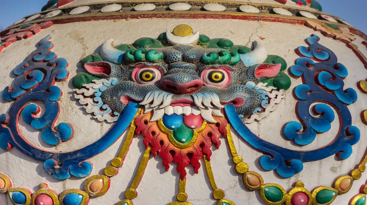 Nepal Kathmandu kunst draak shutterstock_2566374467