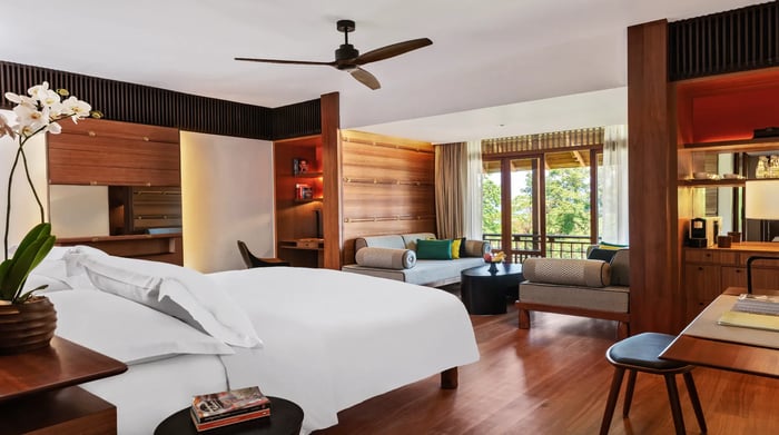 The Datai Langkawi - Canopy Deluxe + Premium (bedroom)