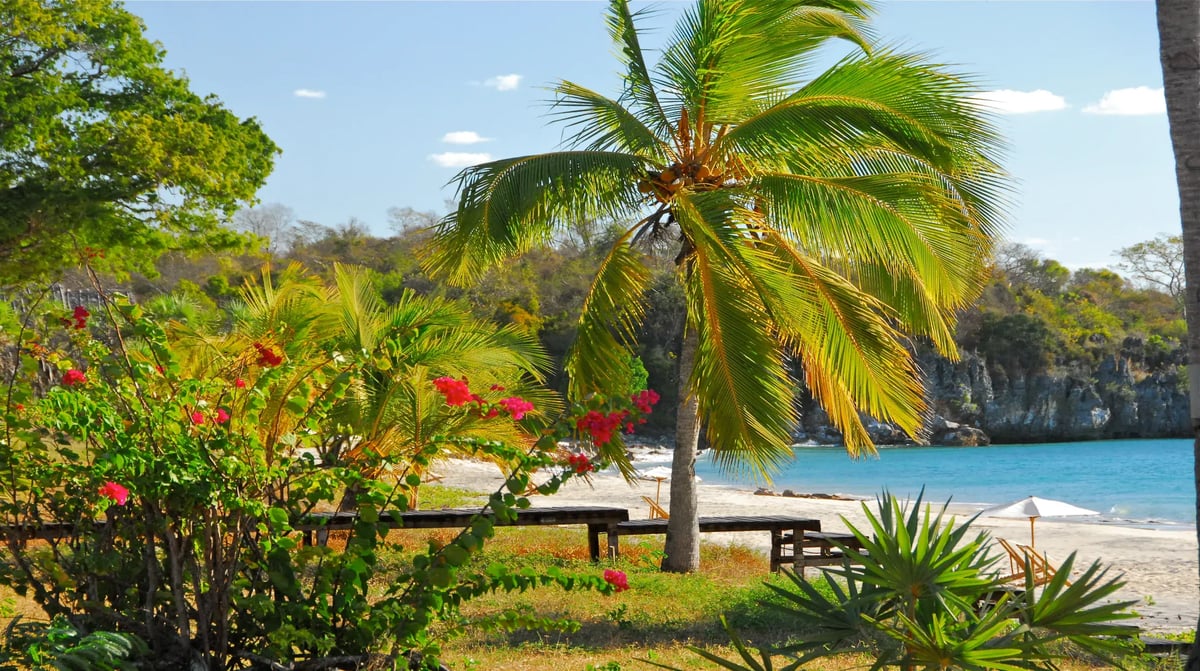 Anjajavy creek beach (Philippe & Isabelle BLIN)  (2)