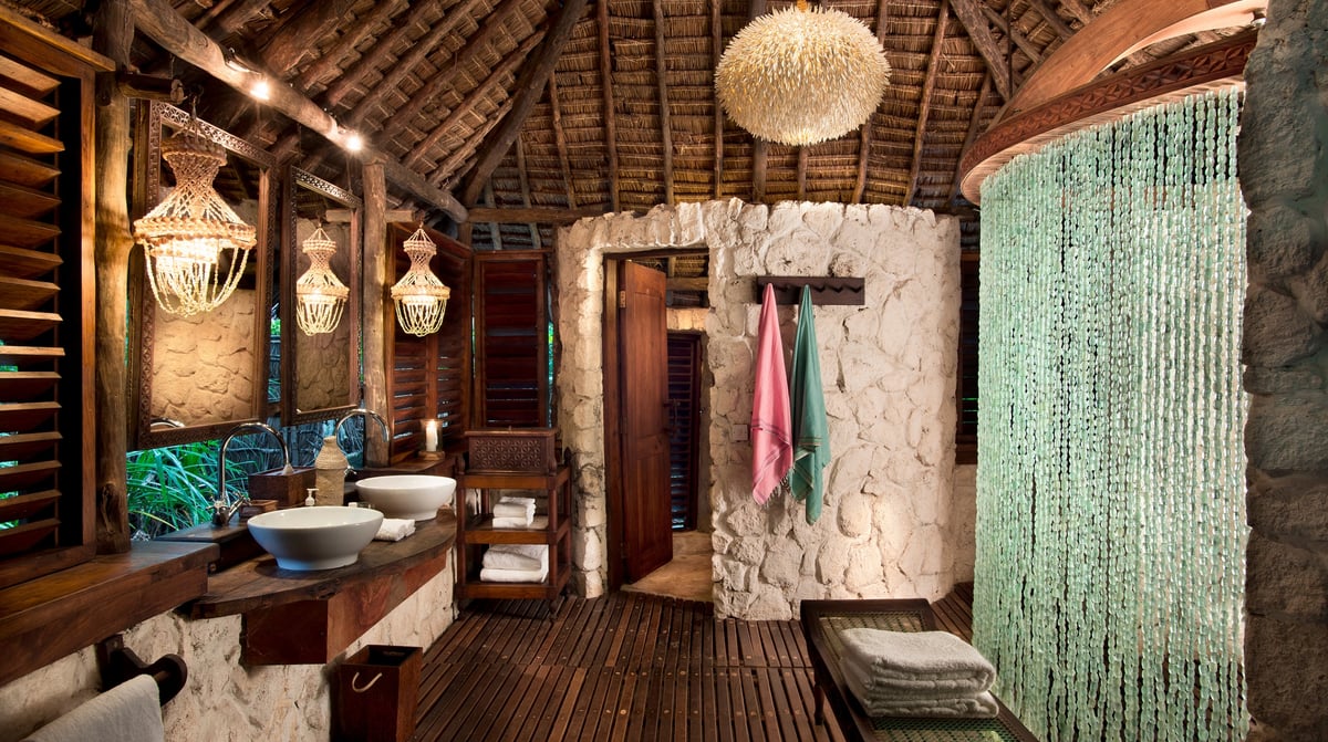 Bathroom-andBeyond-Mnemba-Island-_1_