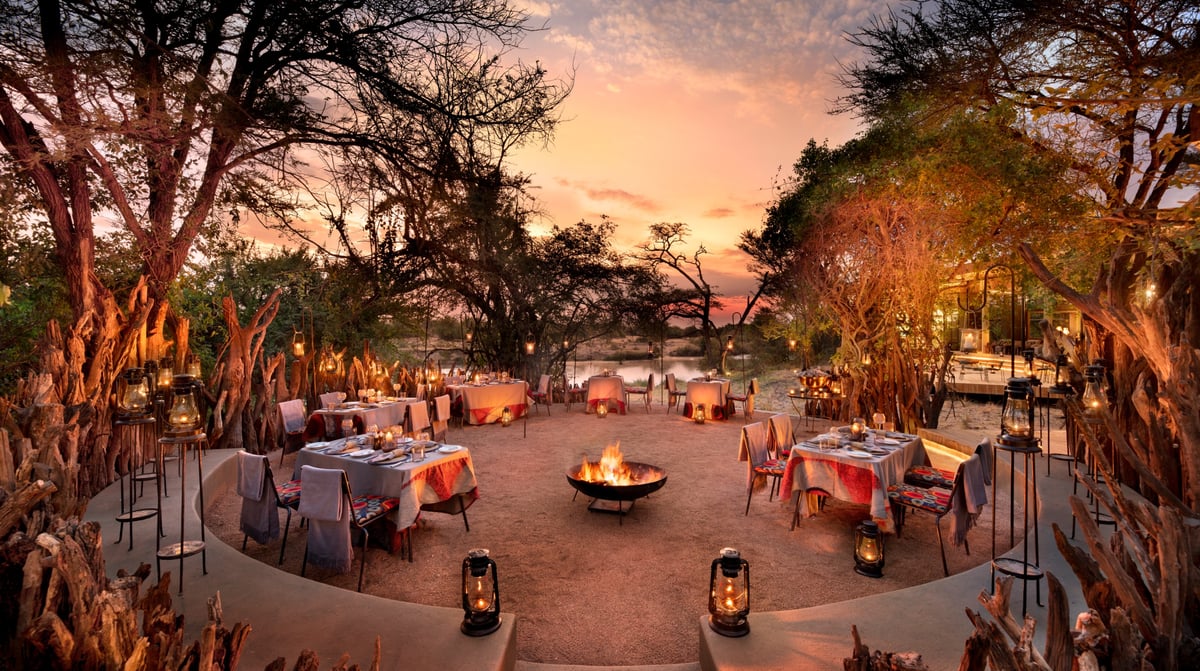 Tanzania-andbeyond-Grumeti-Serengeti-River-Lodge-Experiences-Boma-dinner _1_