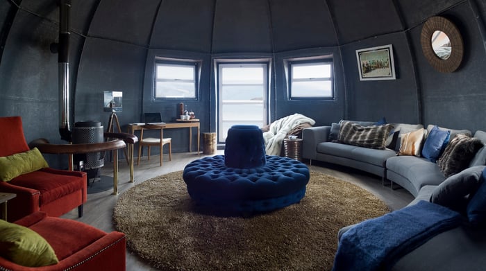 Lounge 1