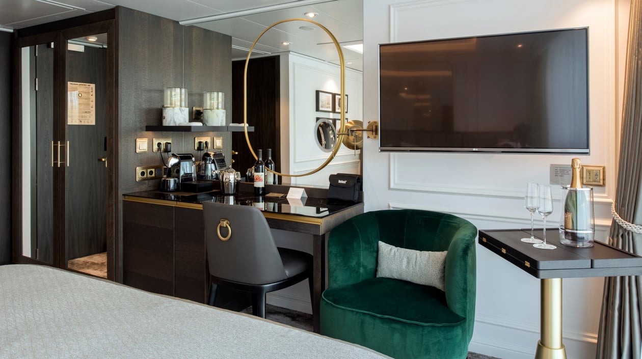 Advance - Large stateroom (2)
