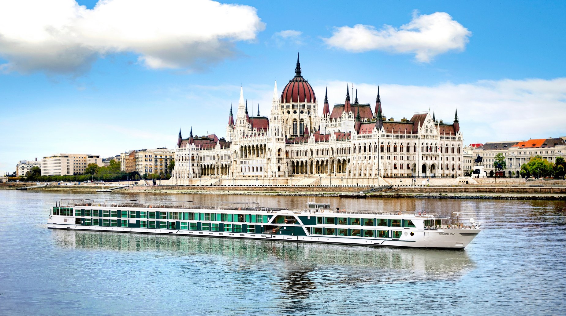 Amadeus Star - Donau - Boedapest Parlement