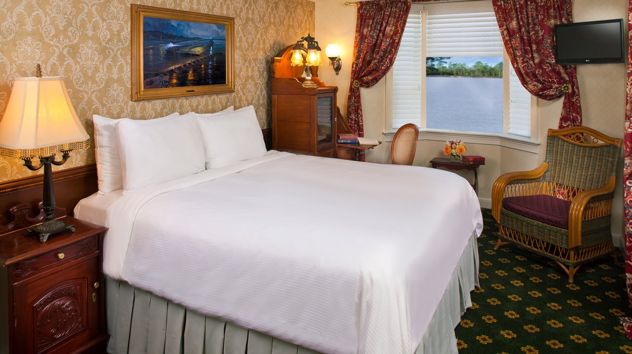 American Queen stateroom D