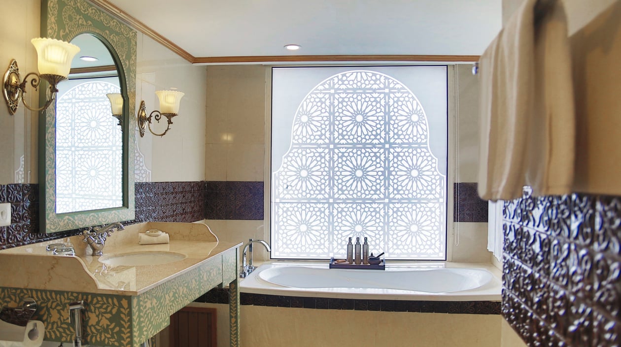 Ganges Voyager Maharaja bathroom