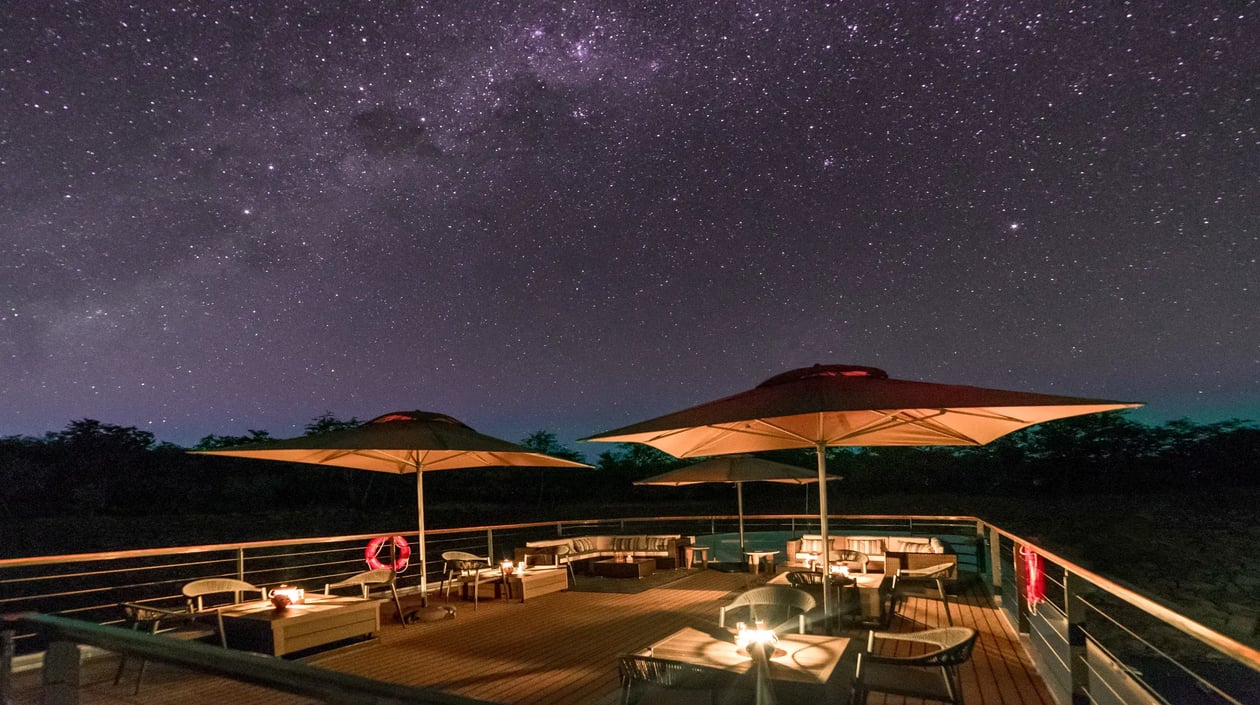 pont-soleil-RV-African-Dream-Zambeze-nuit-etoilee-CroisiEurope-Kevin Hogan-ORIGINAL