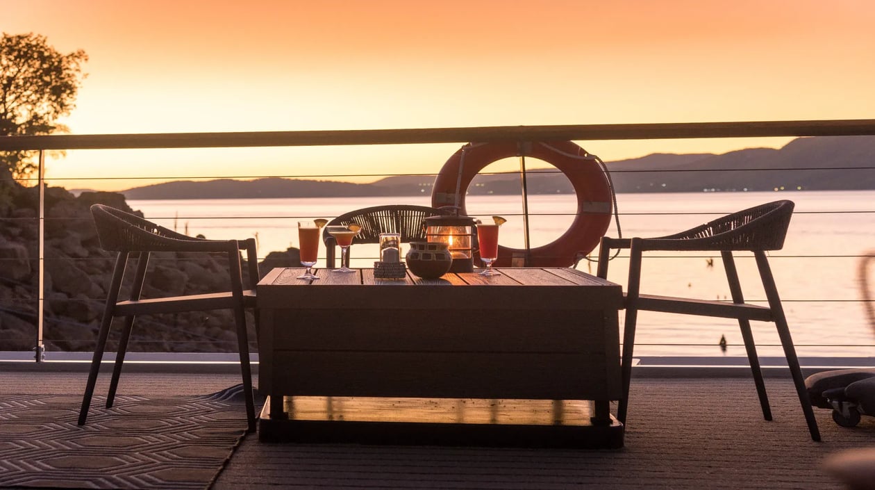 pont-soleil02-RV-African-Dream-Zambeze-couche-de-soleil-CroisiEurope-Kevin Hogan-ORIGINAL