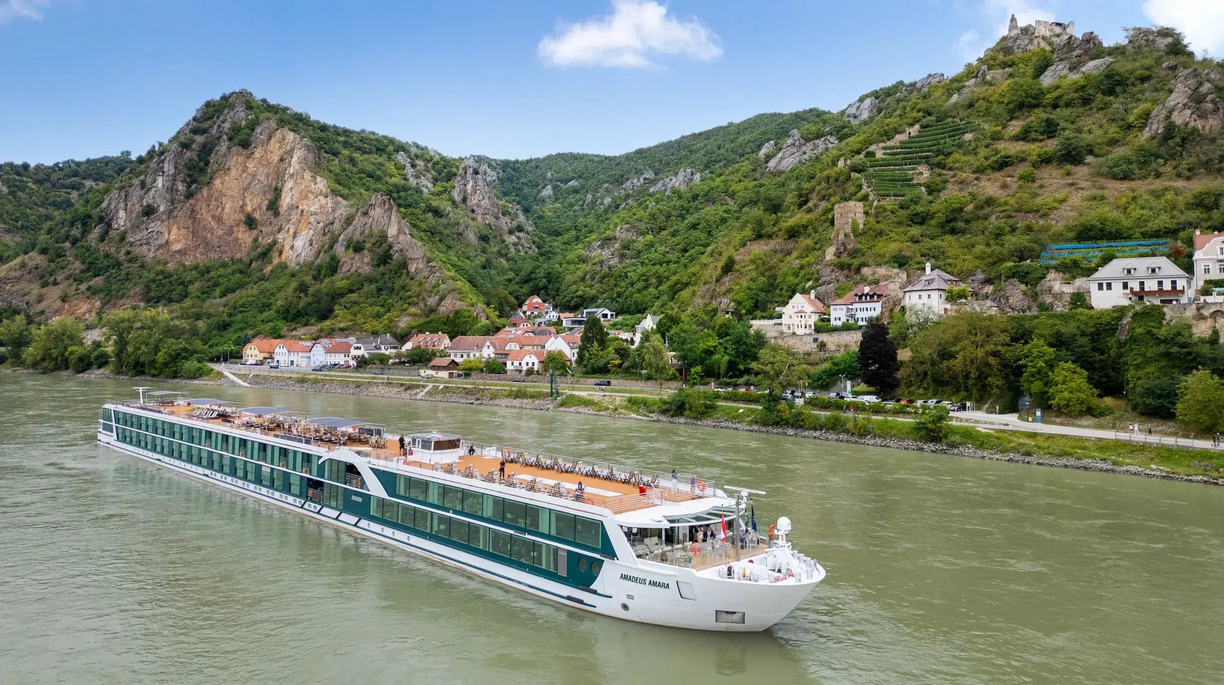 AMADEUS Amara_ Exterior View_Exterior View of the AMADEUS Amara_Lueftner Cruises_Amadeus_Moving Pictures (1)