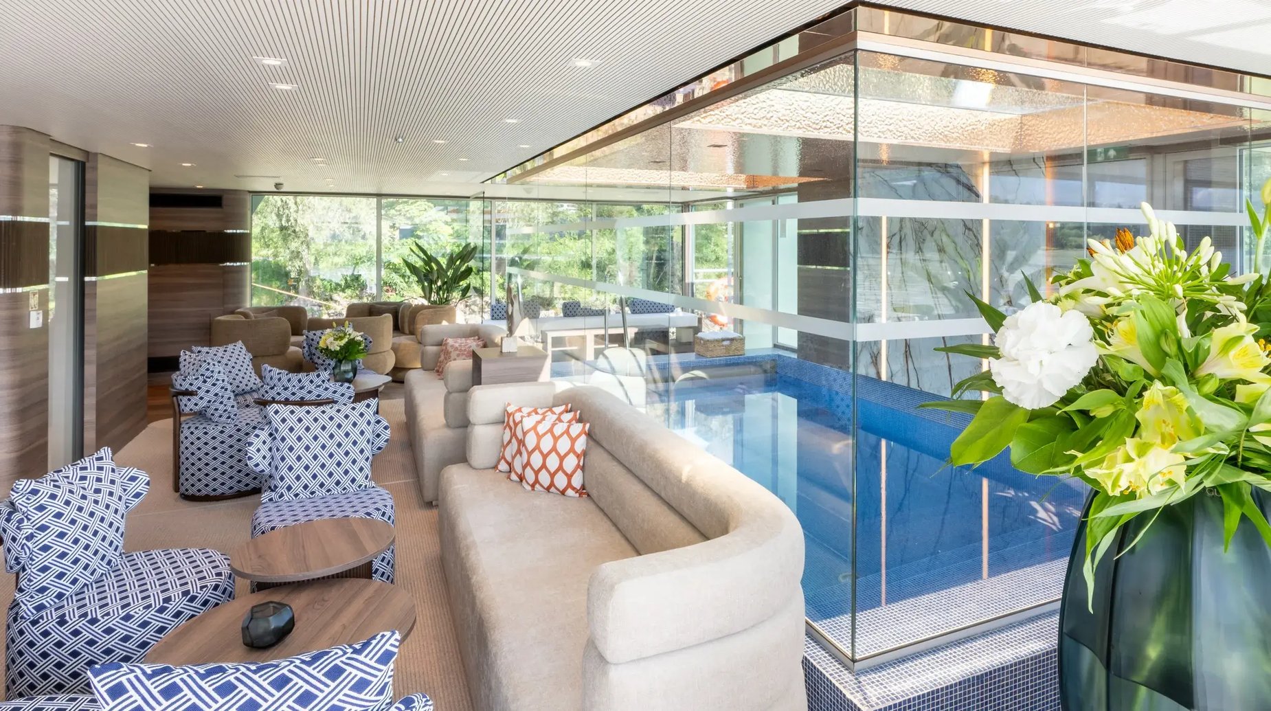 Lueftner Cruises_AMADEUS Amara_Interior_Pool 2