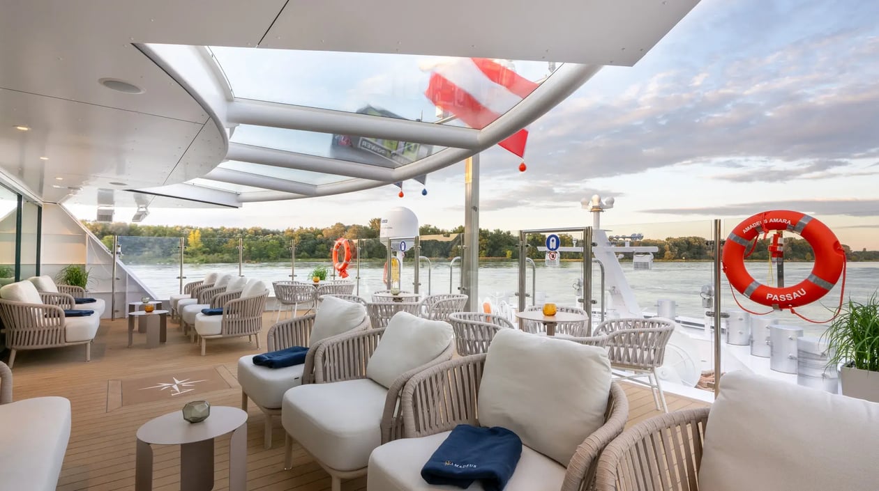 Lueftner Cruises_AMADEUS Amara_Interior_River Terrace 1