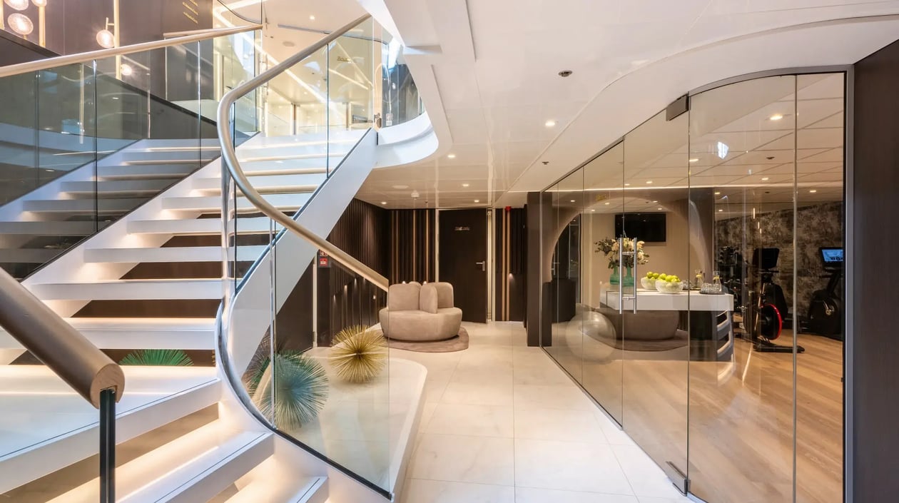 Lueftner Cruises_AMADEUS Amara_Interior_Staircase