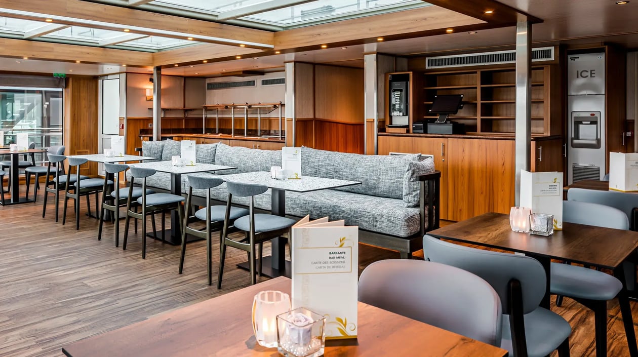 Swiss Pearl Lounge Bistro Back (1)