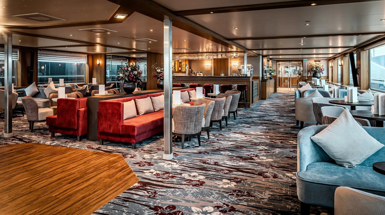 Swiss Pearl Lounge