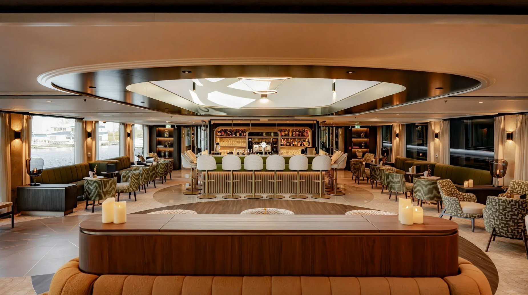 The Nobleman - Panoramabar (2)