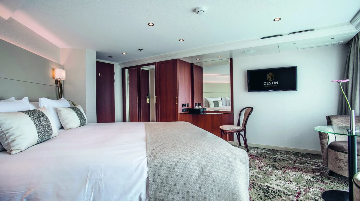 A- B-minisuite, Treasures