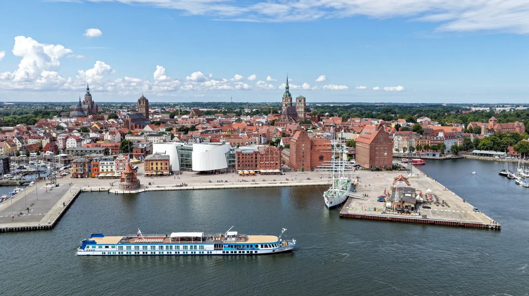 VIVA Ruby Stralsund Skyline 10.07.2025_07