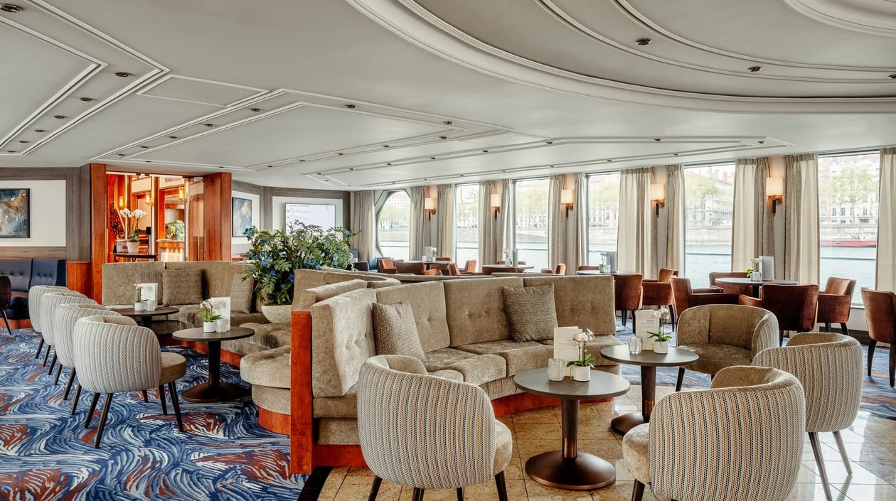 VOYAGE_Lounge and Bar (4)