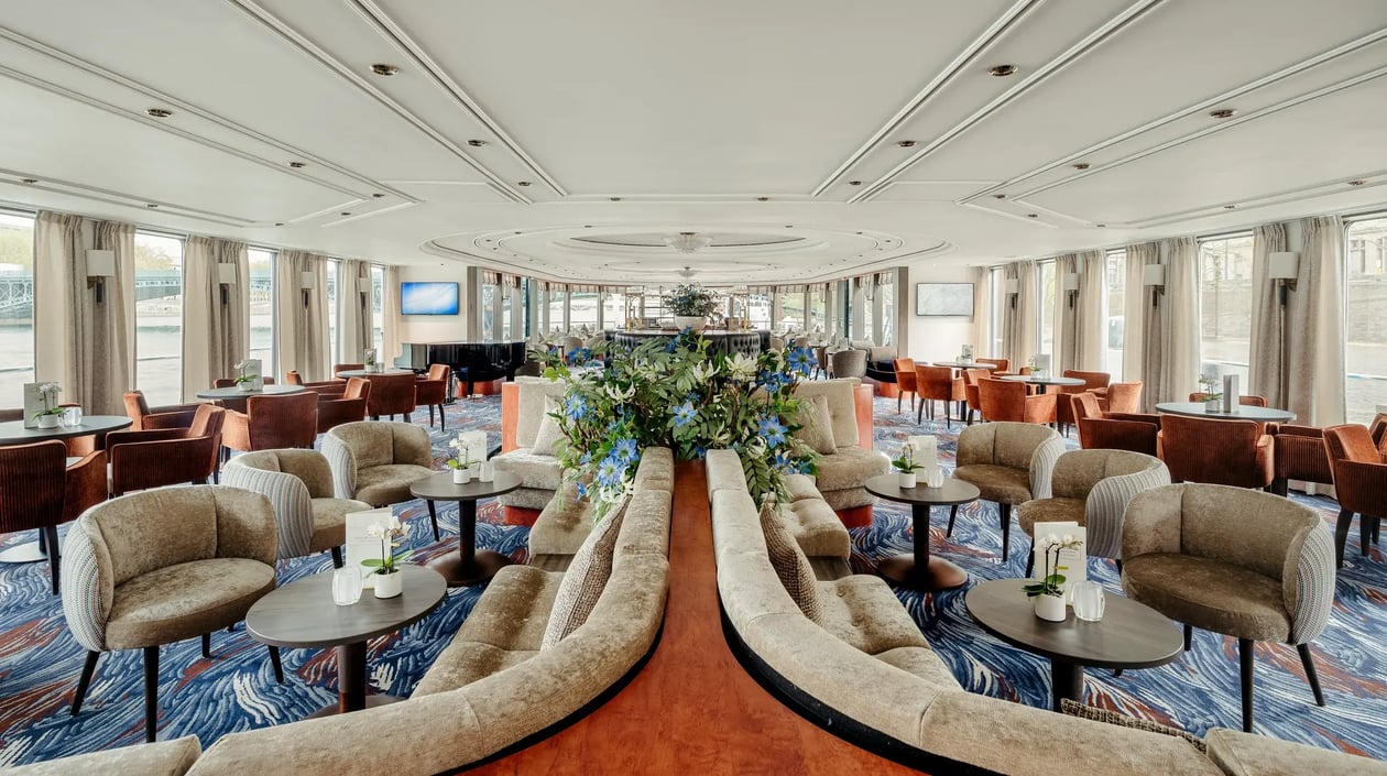 VOYAGE_Lounge and Bar (7)