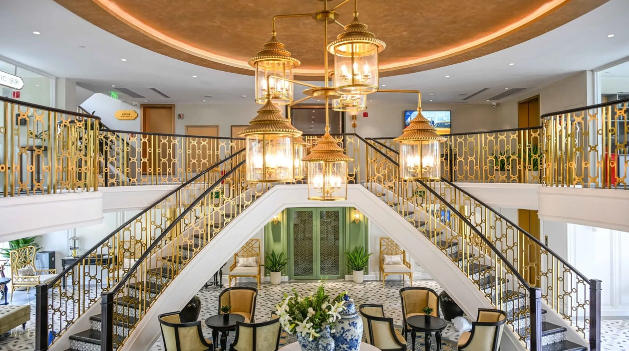 Yangzi ExplorerLOBBY 1