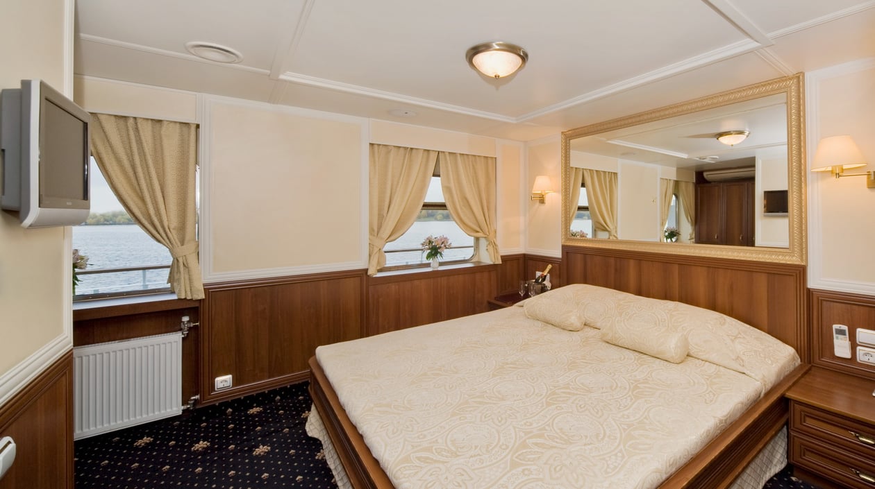 Volga Dream Deluxe stateroom