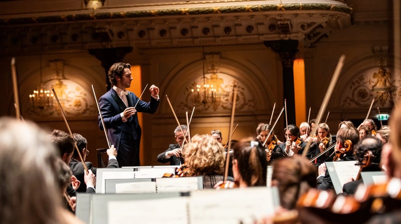 Nederlands Philharmonisch Orkest Lorenzo Viotti Het Concertgebouw © Melle Meivogel (1)