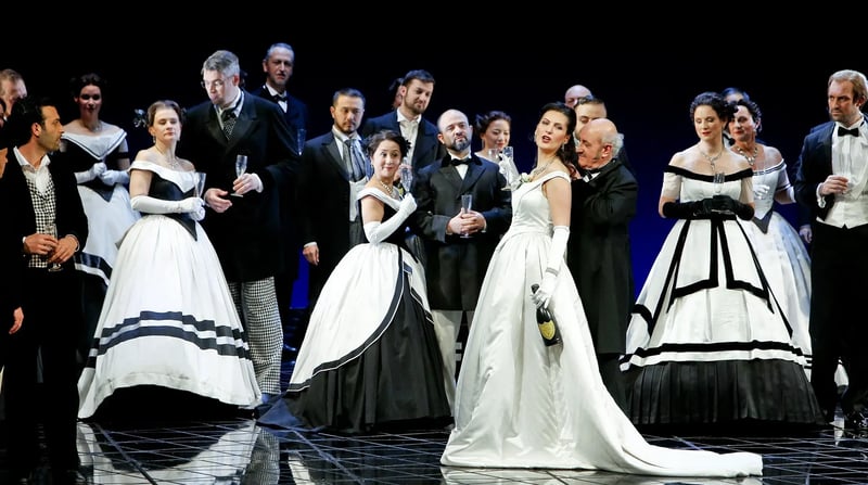 La traviata, Theater Duisburg c_Birgit Hupfeld