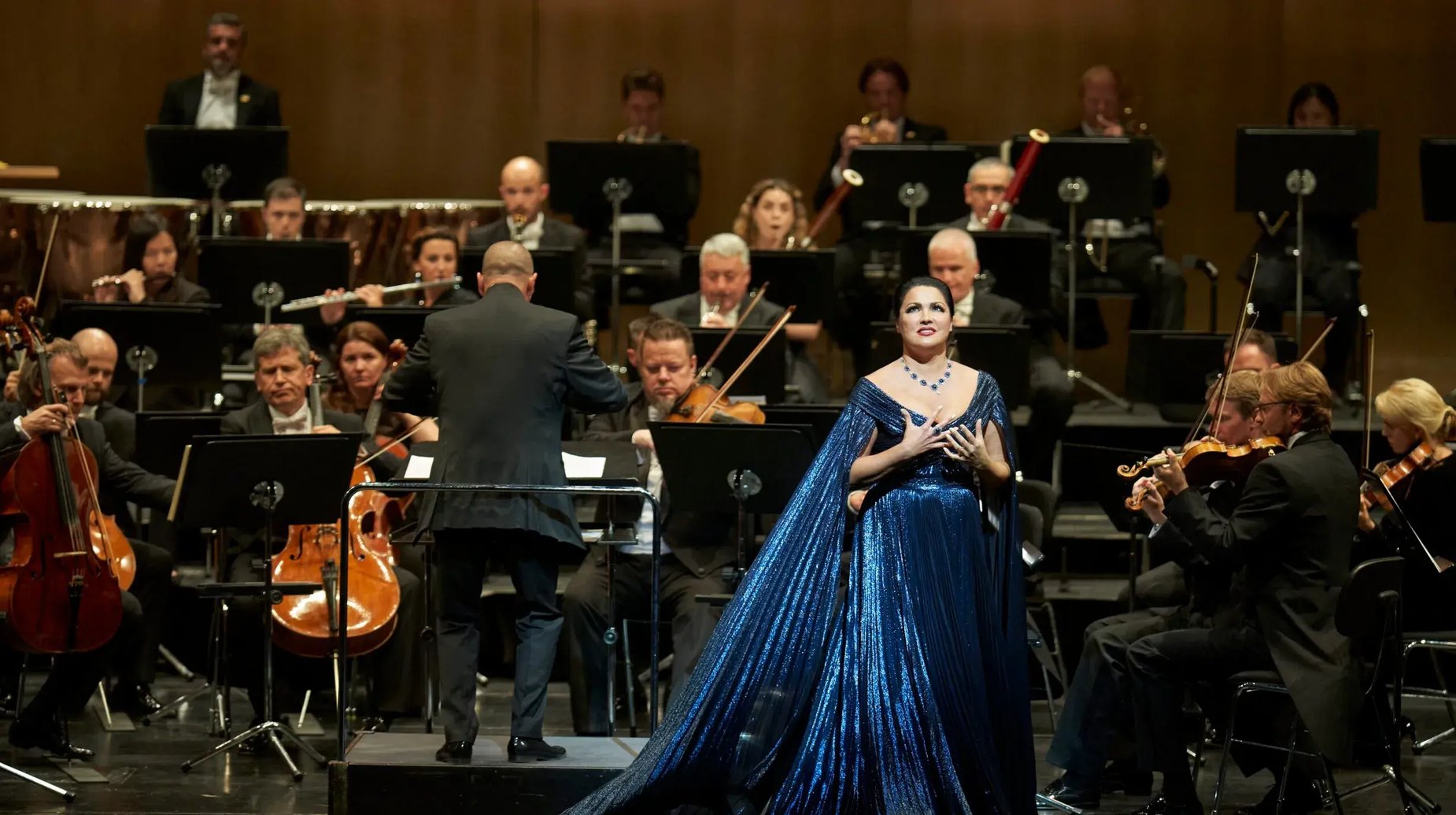 Anna Netrebko, c-Manolo-Press_Michael-Bode-2-scaled