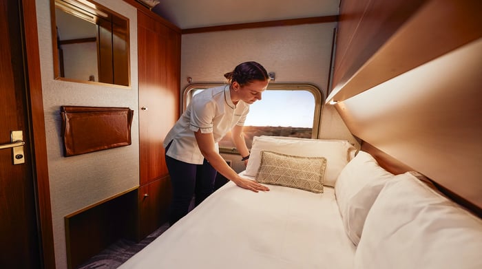 JBR Gold Premium Twin Cabin - Night Configuration 2