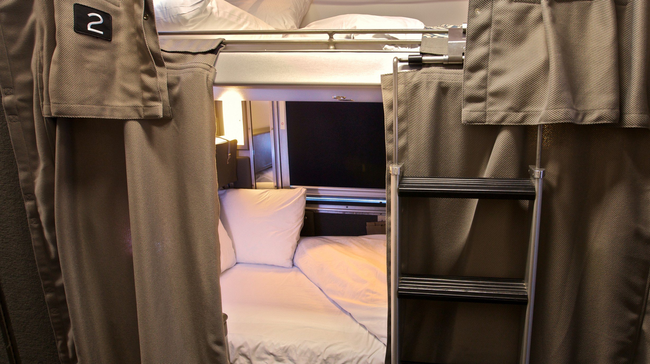 VIA Rail Canadian cabin (3)