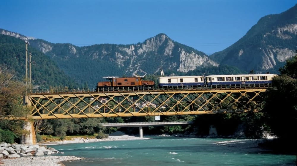 Glacier Pullman Express