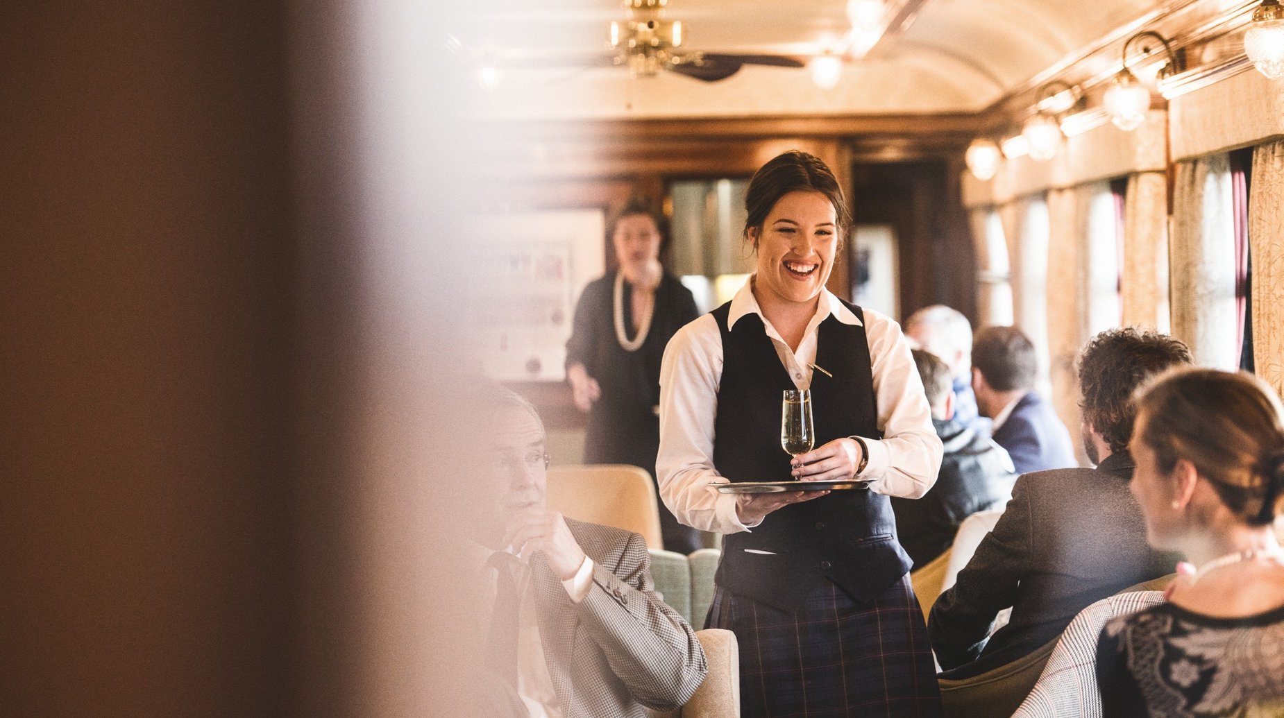 Royal Scotsman Bar (1)-1