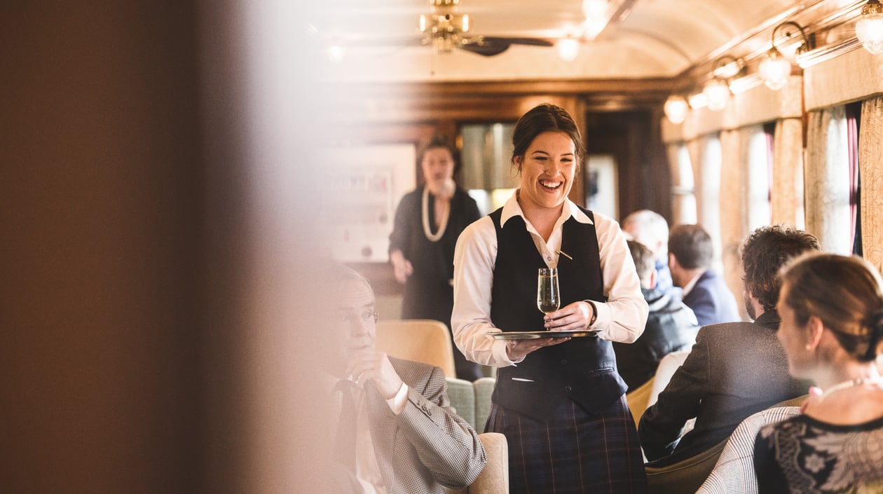 Royal Scotsman Bar (1)