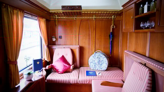 Deluxe Class (8)-1