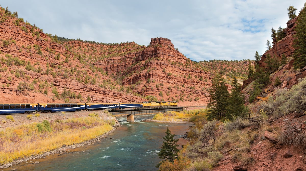 RM21_RTR_Train_Exterior_Red_Canyon (2)