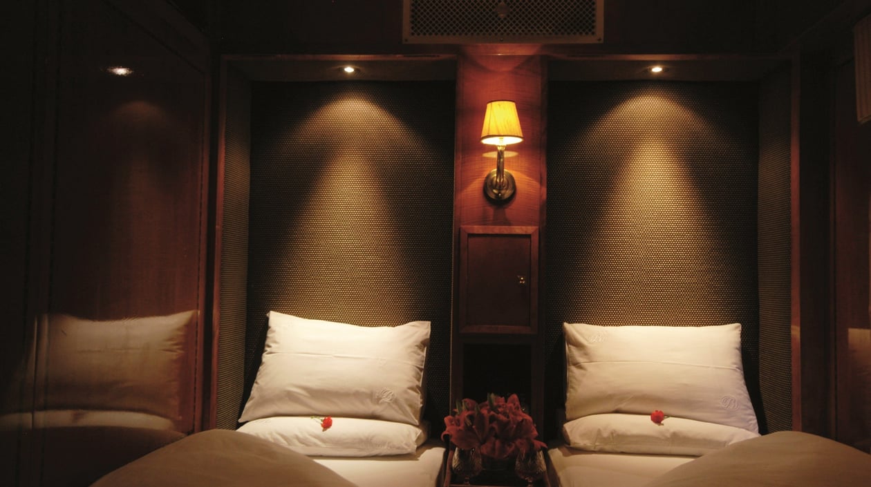 The Blue Train De Luxe Suite - Night view