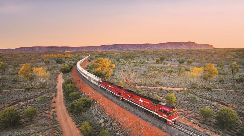 Australië, het land van contrasten per luxe trein en touringcar