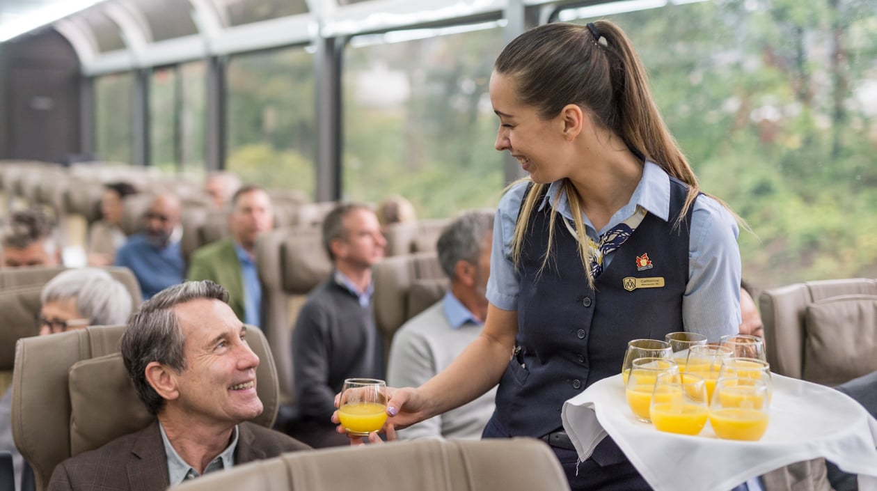 Rocky Mountaineer SilverLeaf Service (3)