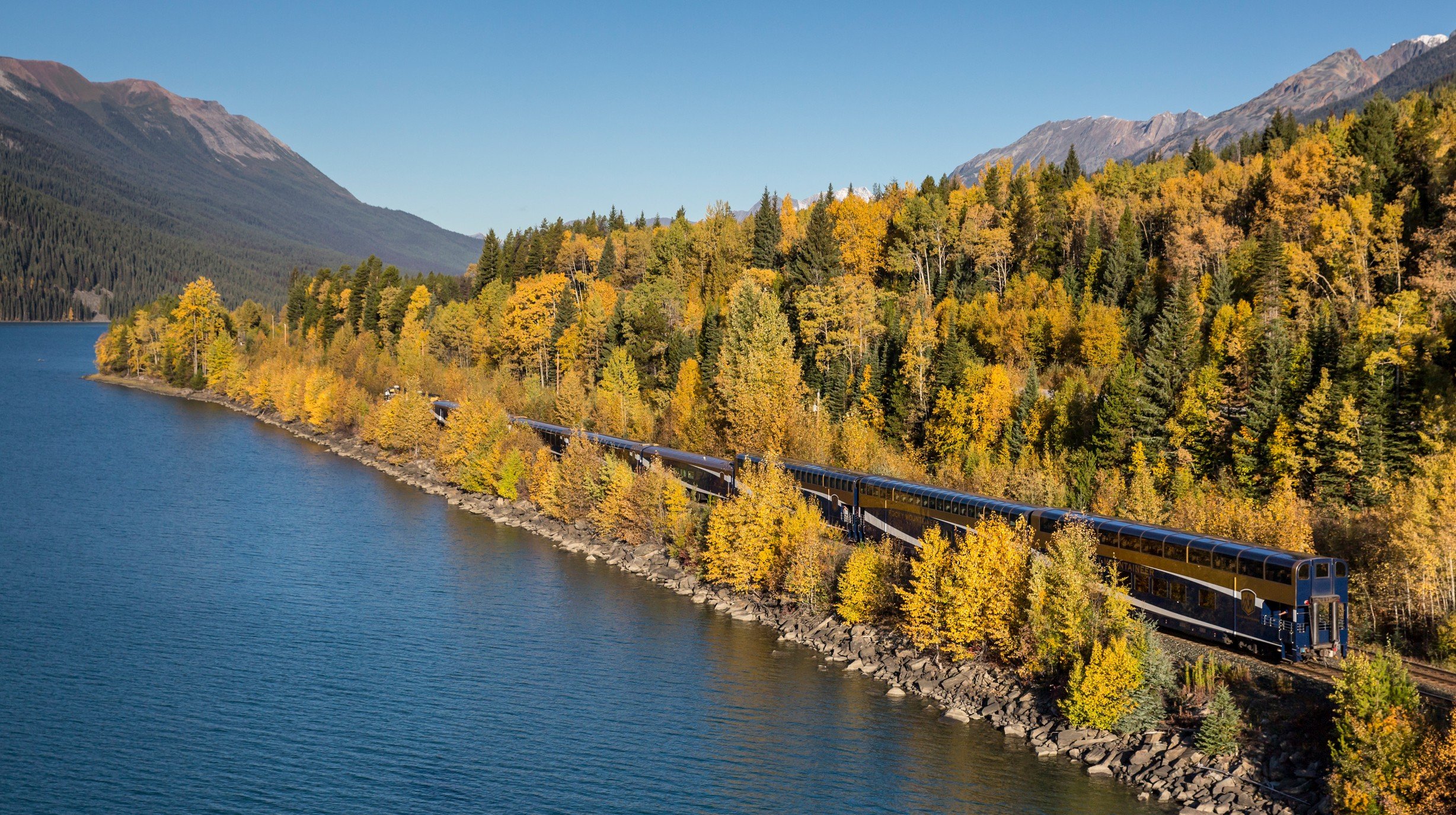 Rocky Mountaineer_Train Exterior
