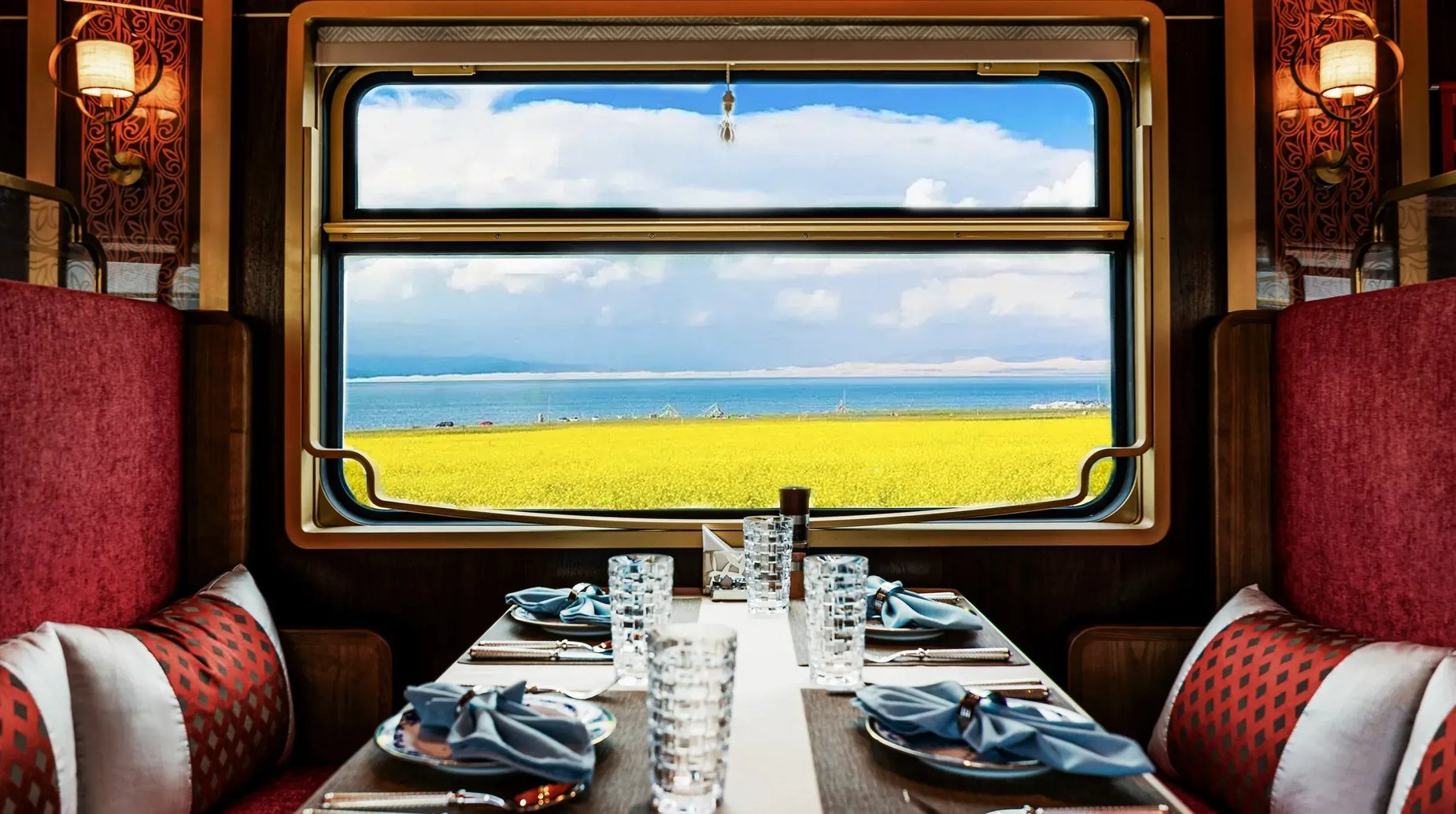 DINING CAR (CHINESE-STYLE) 1