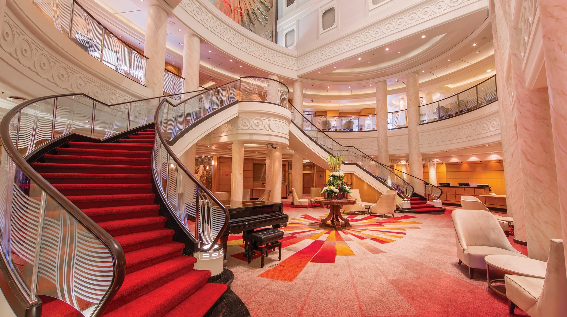 Cunard - Queen Mary 2 - Atrium