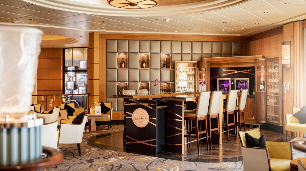 Cunard - Queen Mary 2 - Champagne Bar