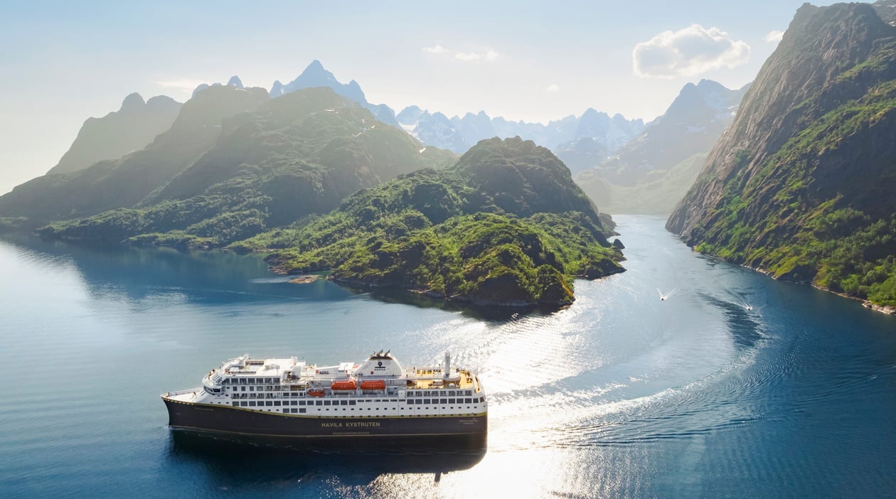 Havila Castor in Trollfjorden_photo Marius Beck Dahle