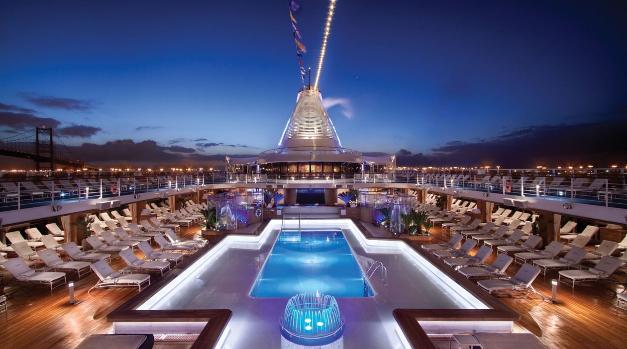OC_O_Pool Deck.jpg_2022-07-12_09-33-08