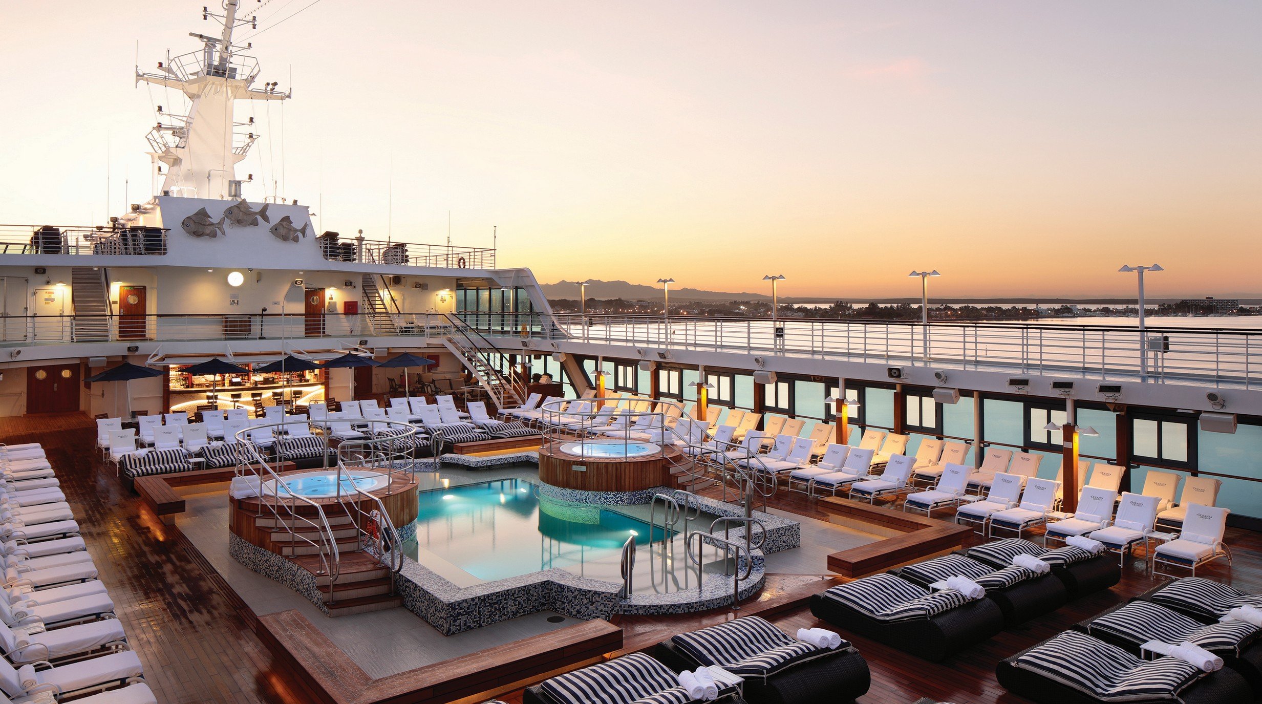 OC_R Pool Deck_2022-08-09_10-27-23