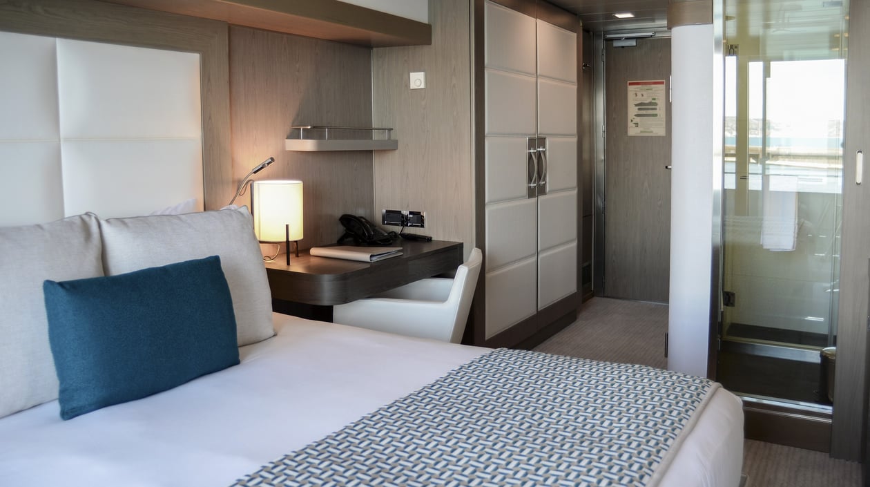 Ponant - LAustral - Suite Prestige (2)
