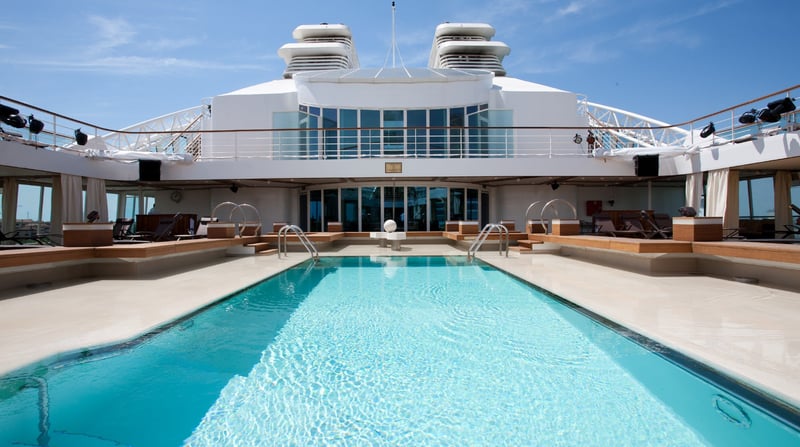 Seabourn Odyssey PoolDeck035-1